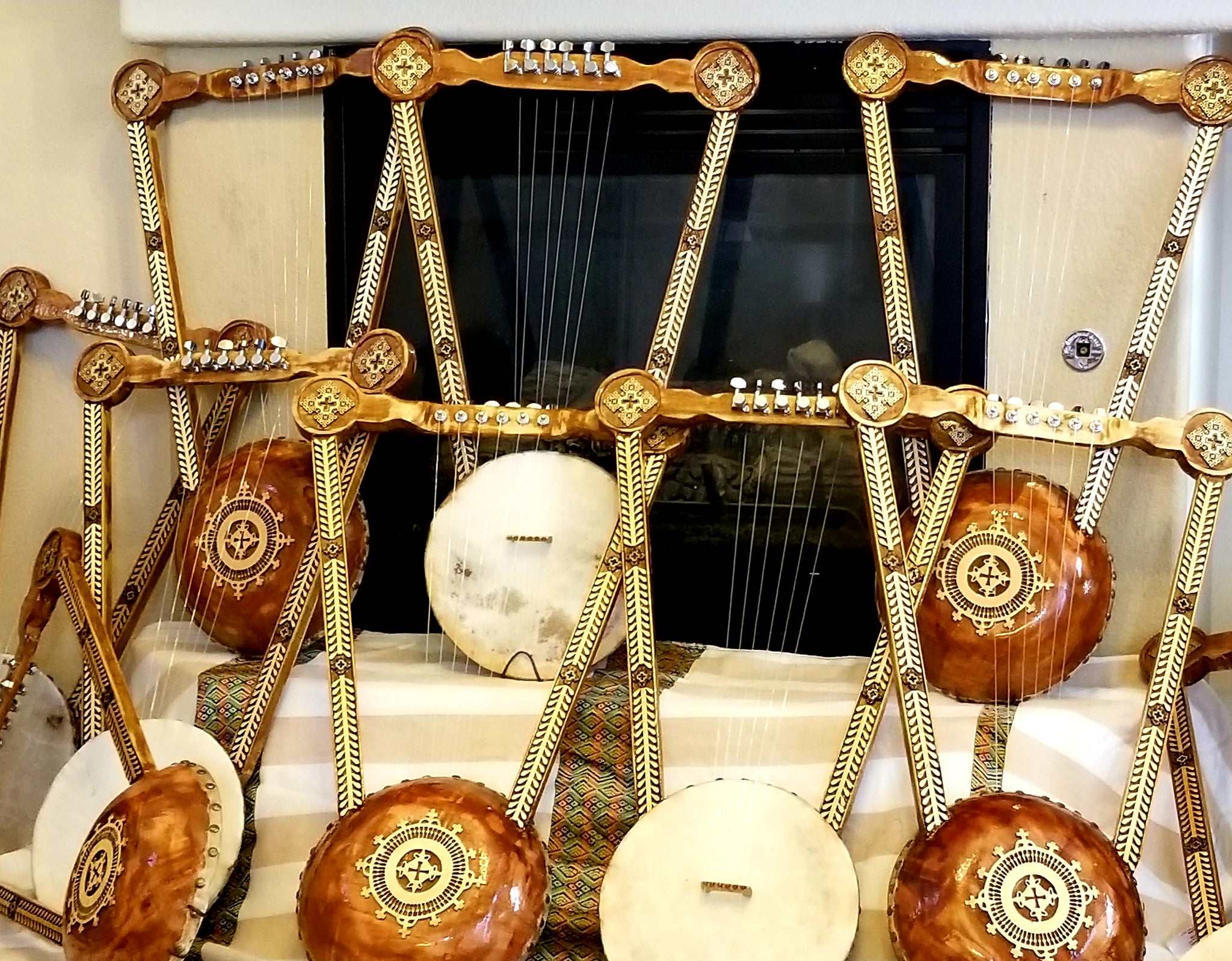 Kirare Ethiopian Traditional Musical Instrument – ቶርኔተር ዕደ ጥበብ